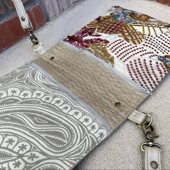 HASbags🇺🇸Reversible Leather/Fabric Flip Crossbody Bag - Picture 4 of 7